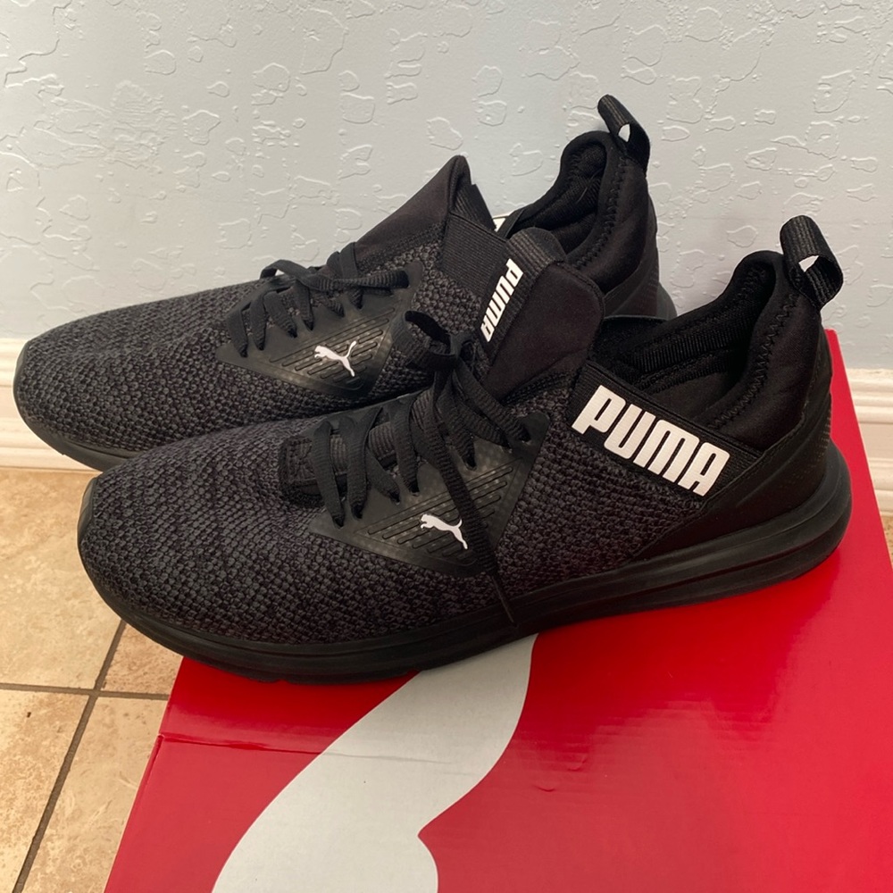 Puma high top shoes in great condition!
